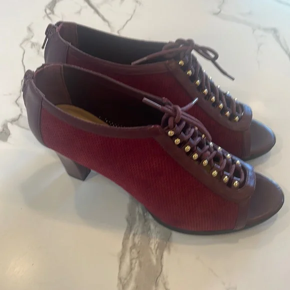 Bella Vita Burgundy Suede Peep toe,lace up,chunky heel,zipper closure,7 1/2, - Picture 2 of 16